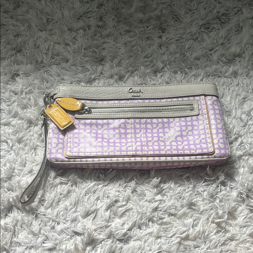 COACH LAVENDER AND WHITE WRISTLET CLUTCH
